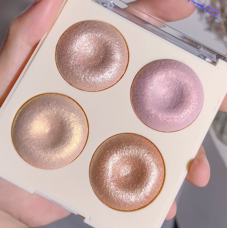 Four-color Baked Highlighter Palette With Shimmering Eyeshadow
