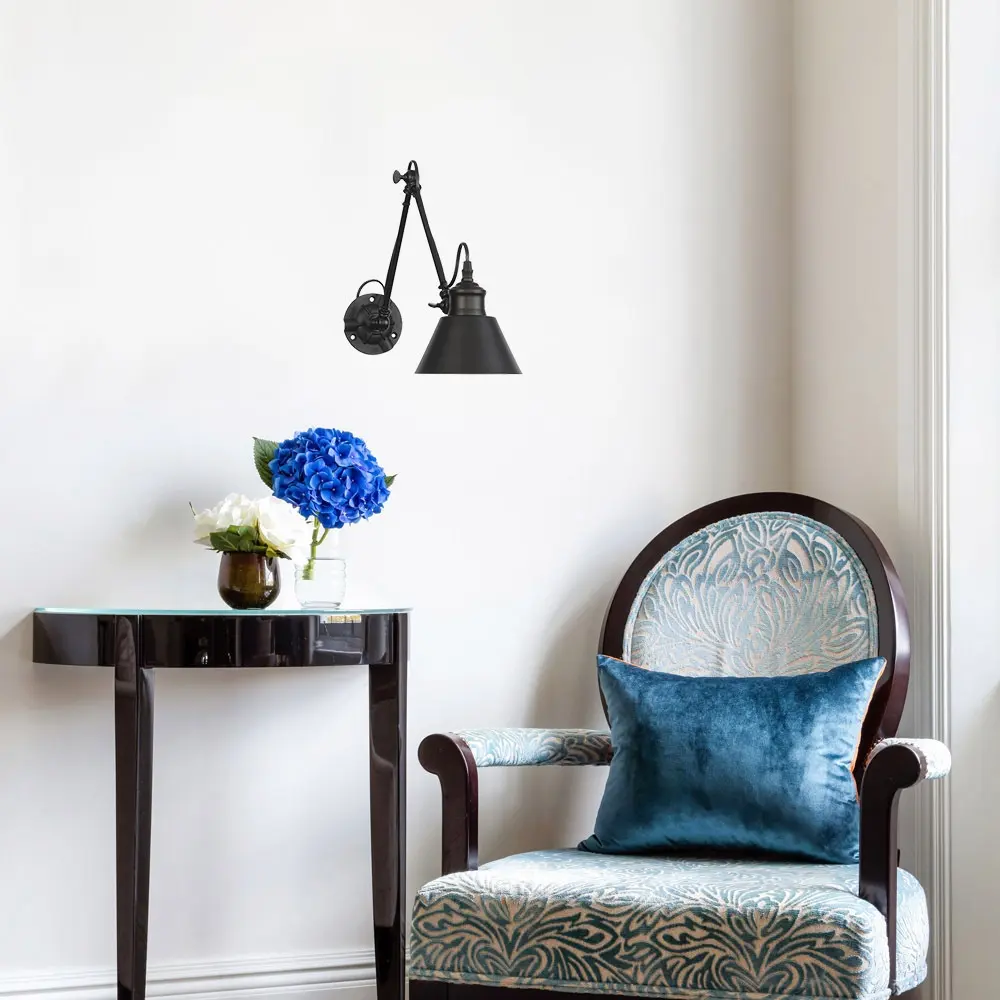 Retro American-style Minimalist Double-joint Adjustable Wrought-iron Wall