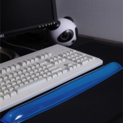 Support de poignet en silicone transparent — Confort ultime pour tes sessions de travail - image 1