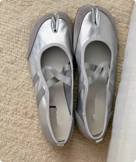 Split-toe Pig Hoof Shoes Mary Jane Ballet Style - Silver