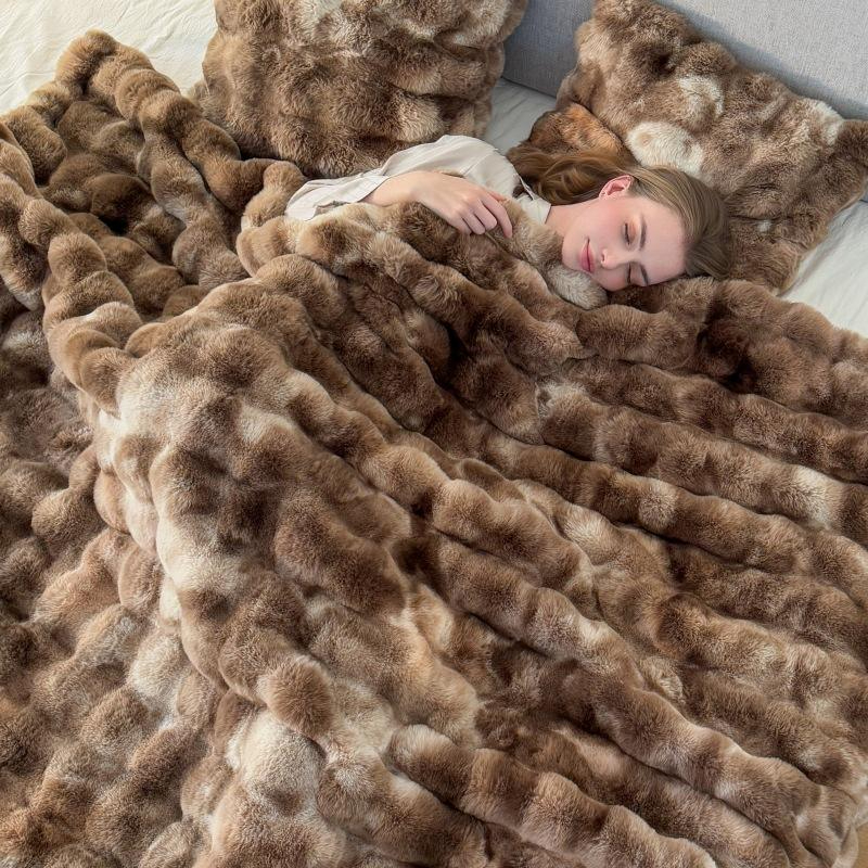 Woven Brushed Velvet Double-sided Thick Environmentally Friendly Polyester Anti Pilling Hand Washed Four Season Blanket - Image 4