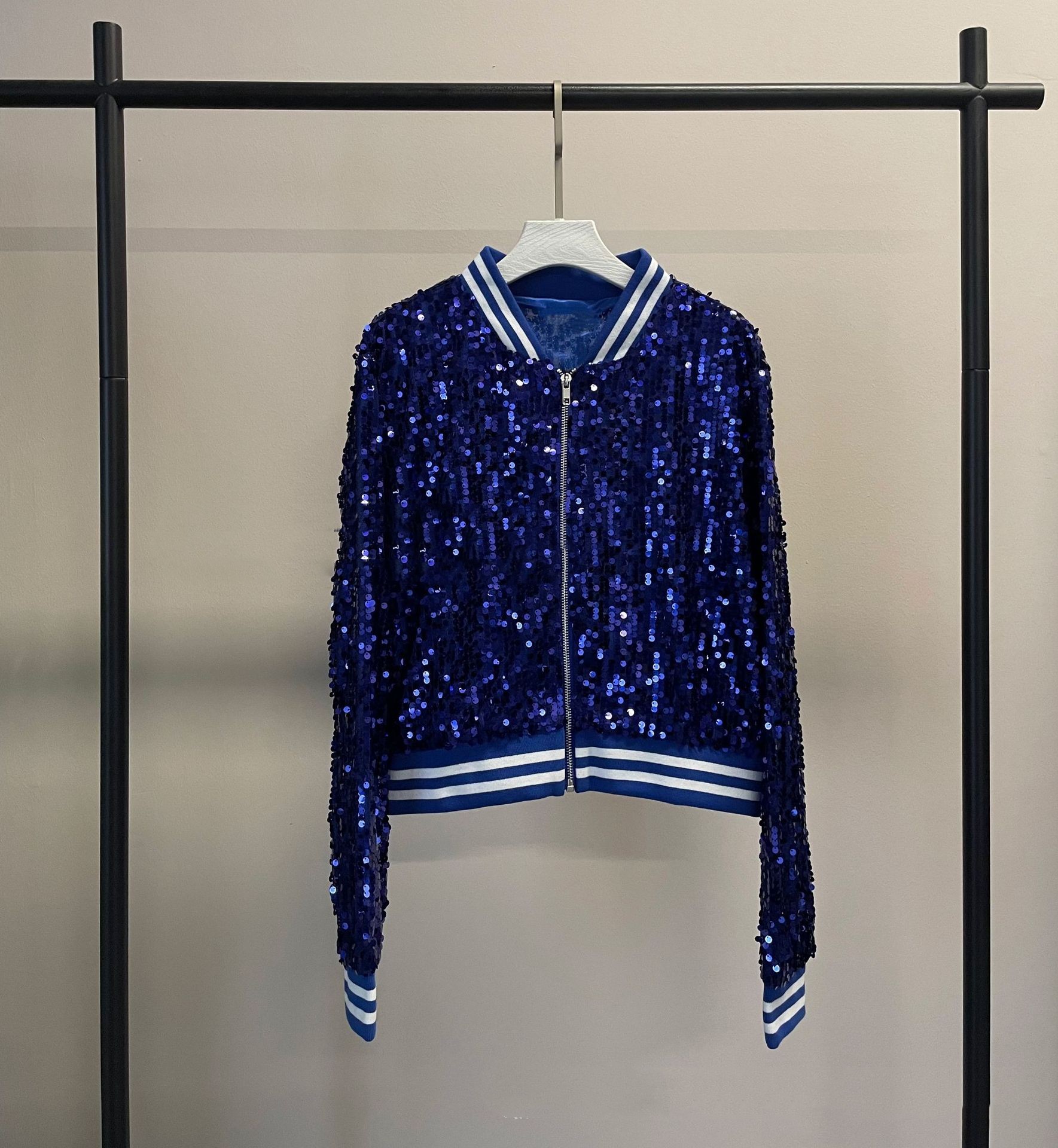 Sequin Long-sleeve Jacket With A Zipper - Image 1