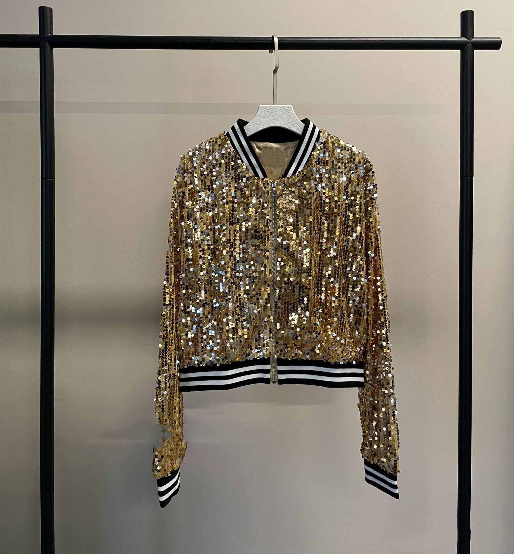 Sequin Long-sleeve Jacket With A Zipper - Image 2