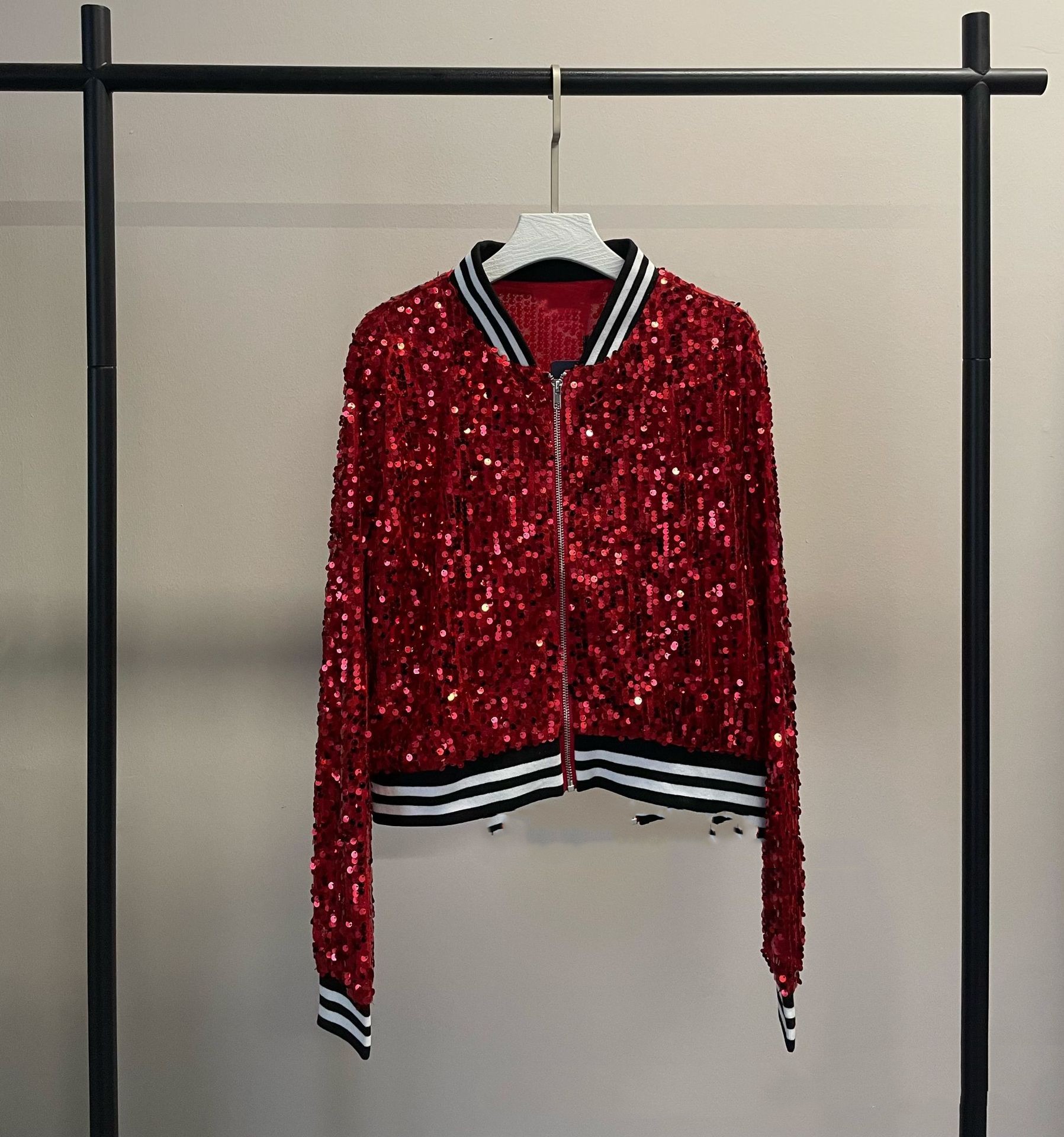 Sequin Long-sleeve Jacket With A Zipper - Image 3