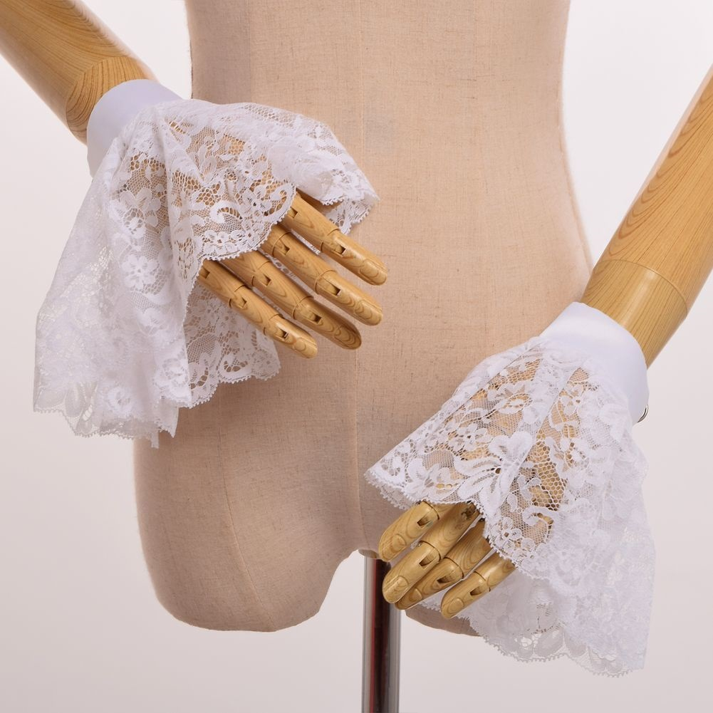Court Accessories For European Royalty Boutonnieres And Cufflinks - Image 1