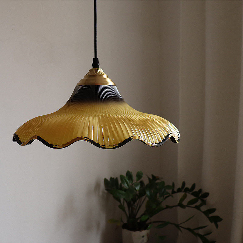 French Vintage Restaurant Chandelie  Mid-century Modern Restaurant Bar