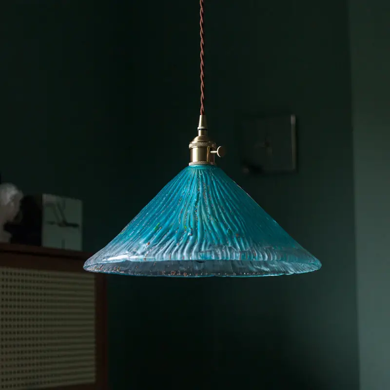 A French-style Vintage Bedroom Chandelier