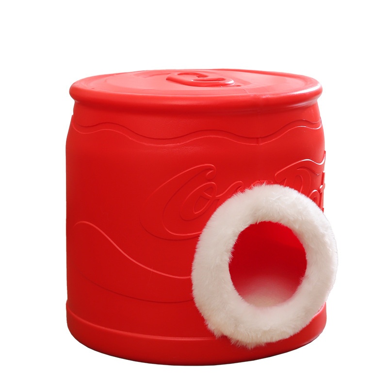 All-season Enclosed Winter Cat House