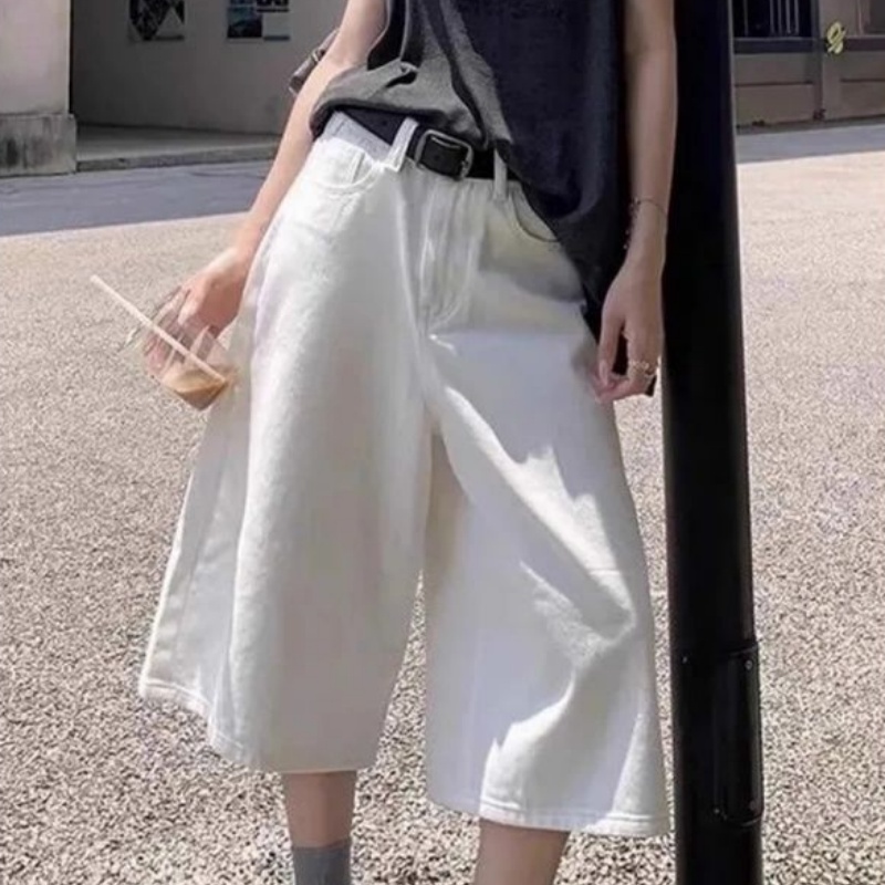 White American-style Vintage Straight-leg Capri Denim Shorts With A Wide Leg