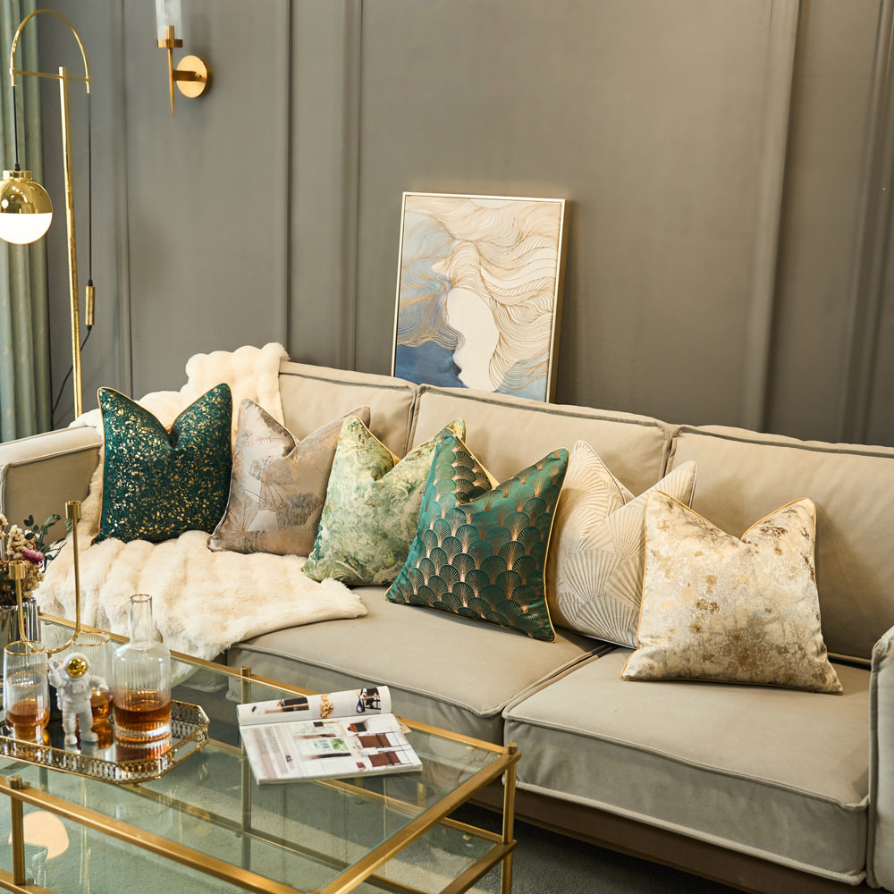 Shell-Pattern Modern Light-Luxury High-Precision Jacquard Soft Decor Pillow Cover