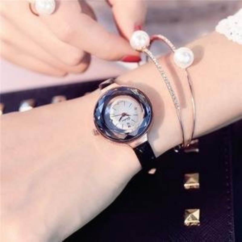 Multifunctional, Fashion-forward Womens Quartz Watch