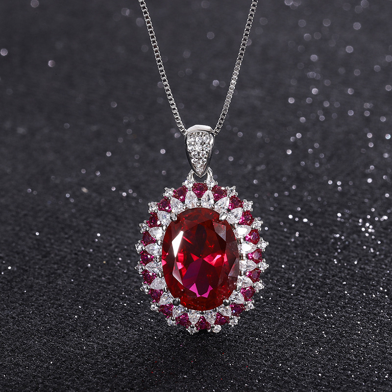 Simulated Red Glass Dan-shaped Pendant Necklace