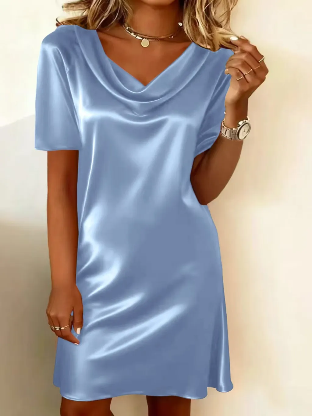 Womens Mid-length Shift Dress With A Boat Neck And Short Sleeves - Blue
