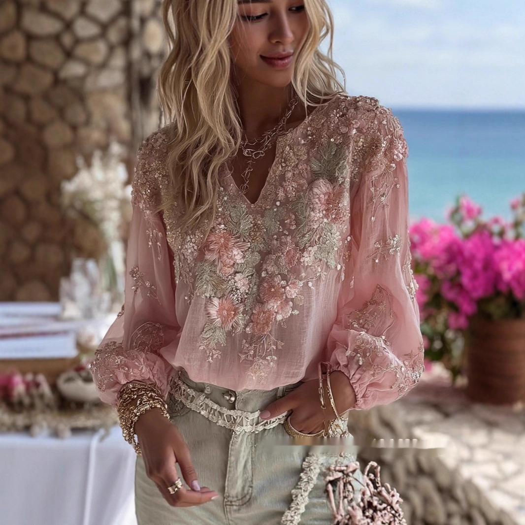 Loose-fitting Casual Womens Shirt With A V-neck And A Printed Design