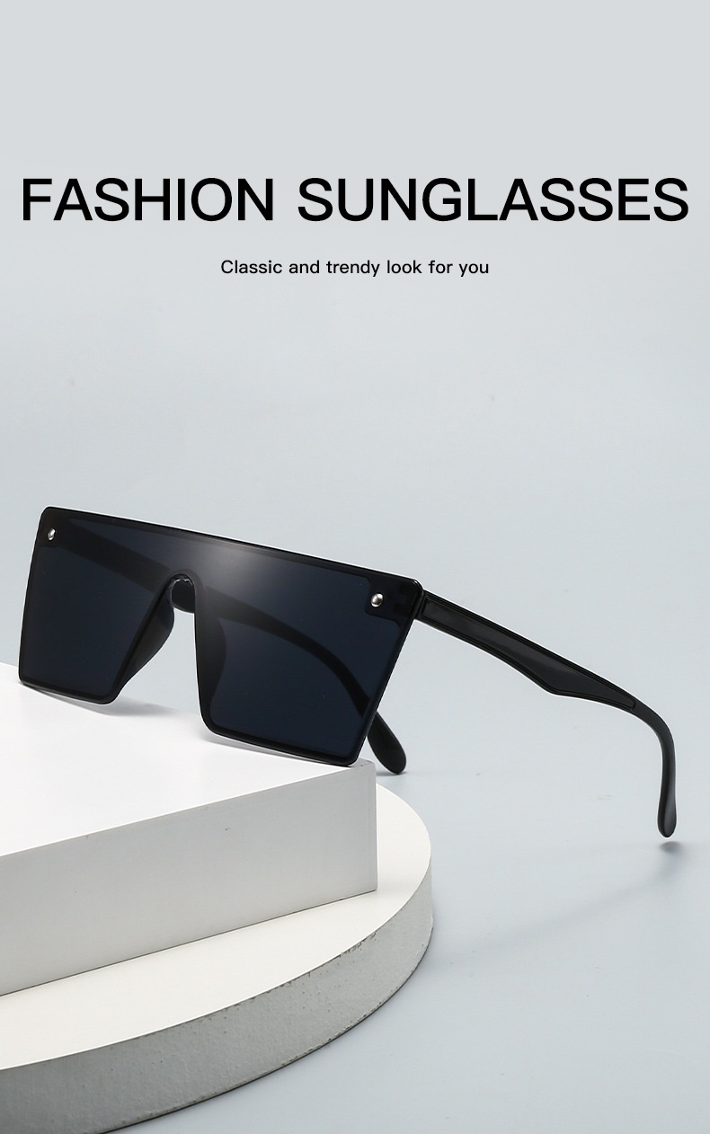 Oversized Slimming One-piece Sunglasses That Are A Social Media Hit E7e55718 4da9 4851 Be2a 2311a13d7910 Trans