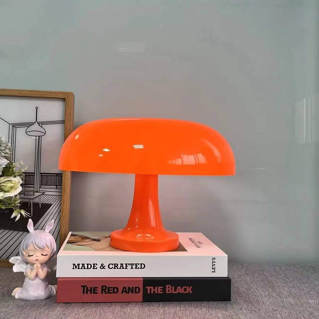 Online Celebrity Atmosphere Fall-resistant Decorative Desk Lamp