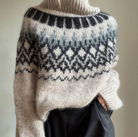 Bestselling Loose-fitting High-neck Top For Fall And Winter