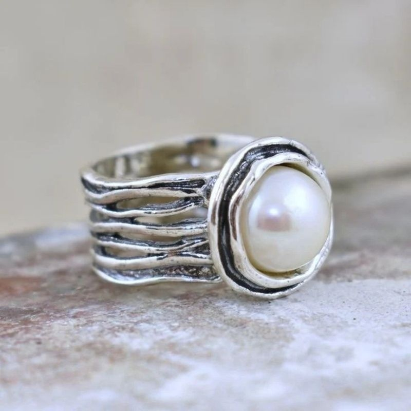Unique  Hollowed-out  Stylish  Vintage Ring