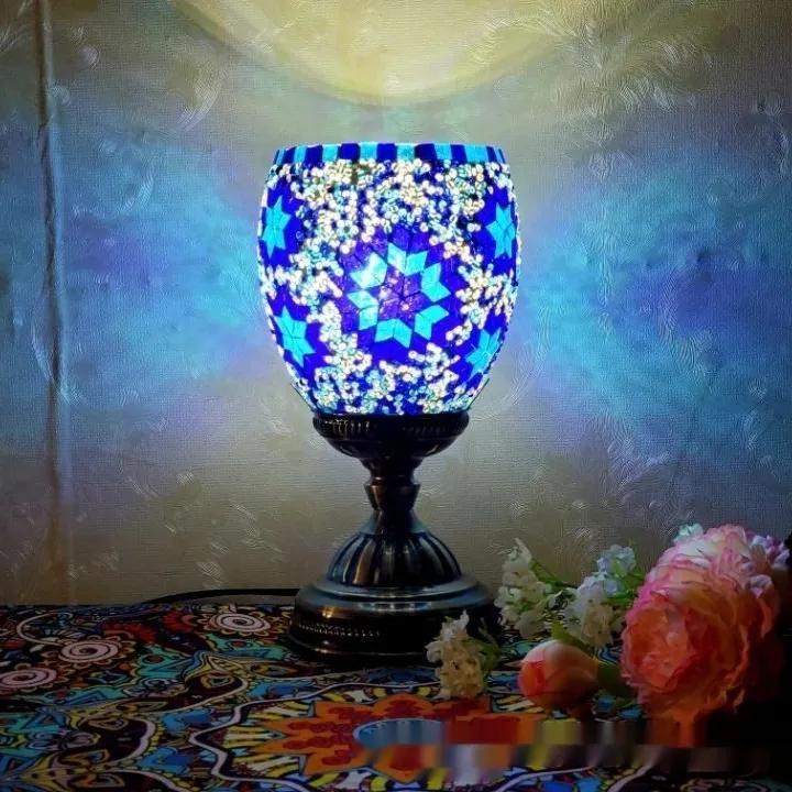 Retro Artistic Personalized Design Decorative Table Lamp
