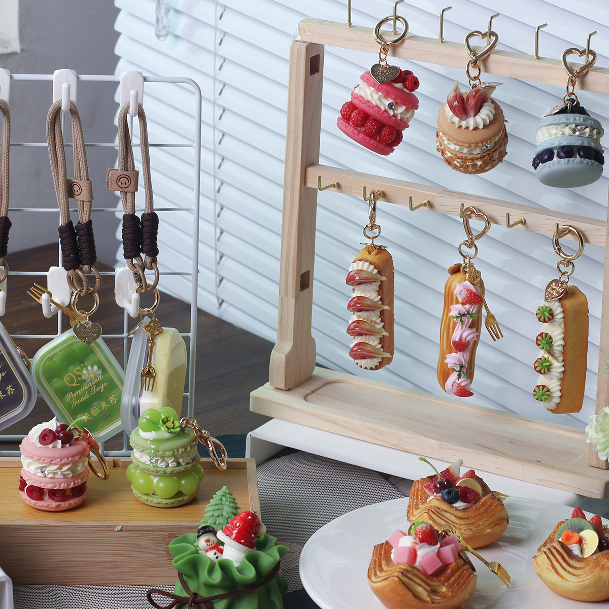 Girly Fruit Dessert Charm Authentic, Niche, And Minimalist Perfect For Besties As A Bag Pendant Or Keychain, Ideal As A Festive Gift