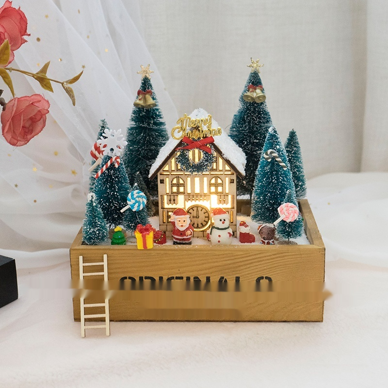Lantern-lit Wooden Cabin Glass-enclosed Space Christmas Gift Decorations For Christmas Eve