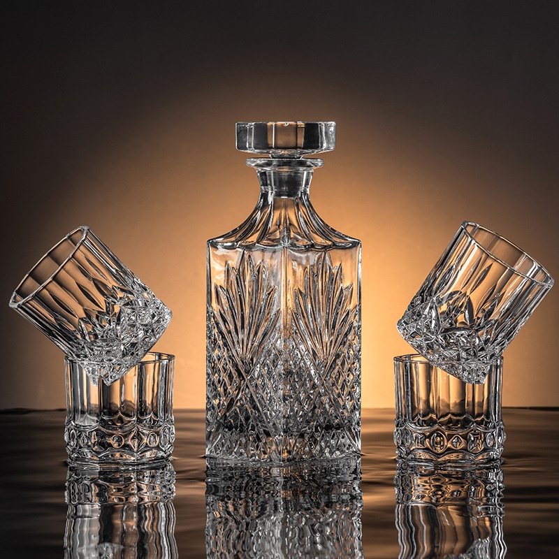 Premium Whiskey Glass And Decanter Set