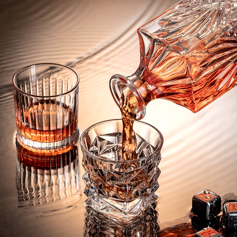 Premium Whiskey Glass And Decanter Set