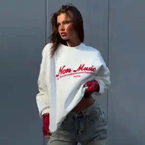 Stylish, Personalized American Retro Sweatshirt With A Distinctive Print Design