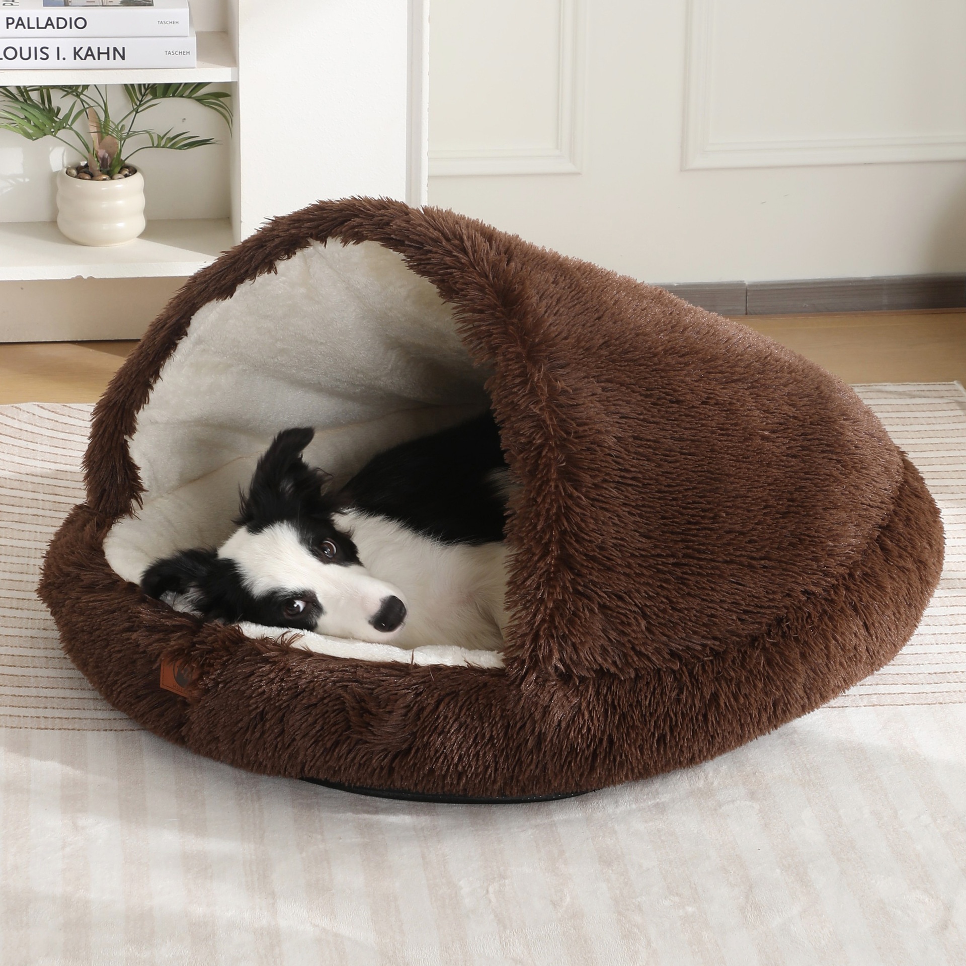 Semi-enclosed, Shell-shaped Pet Bed Designed Specifically For Pets Offering Wind Protection And Warmth