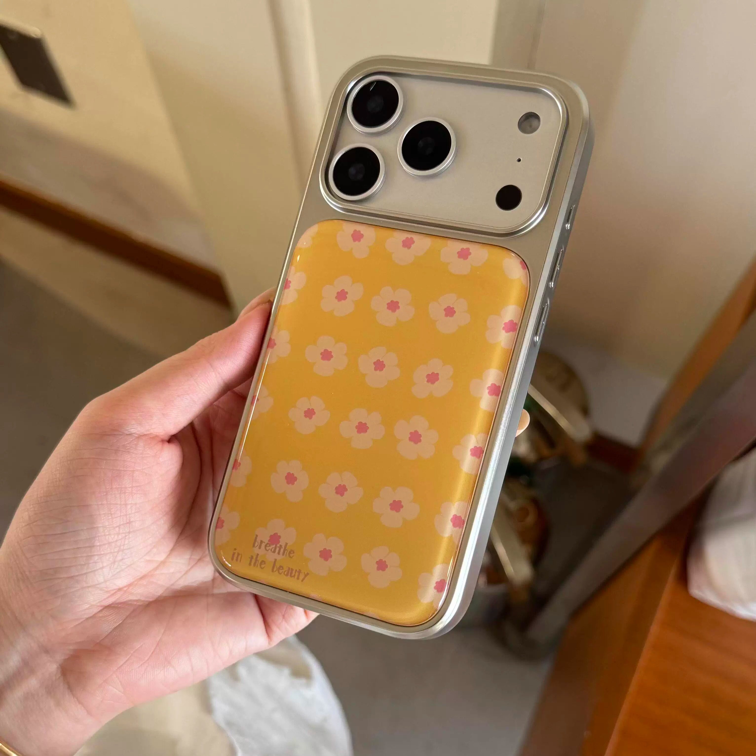 Korean-style Retro Floral Diary Electroplated Silver Magnetic-Attachment Phone Case