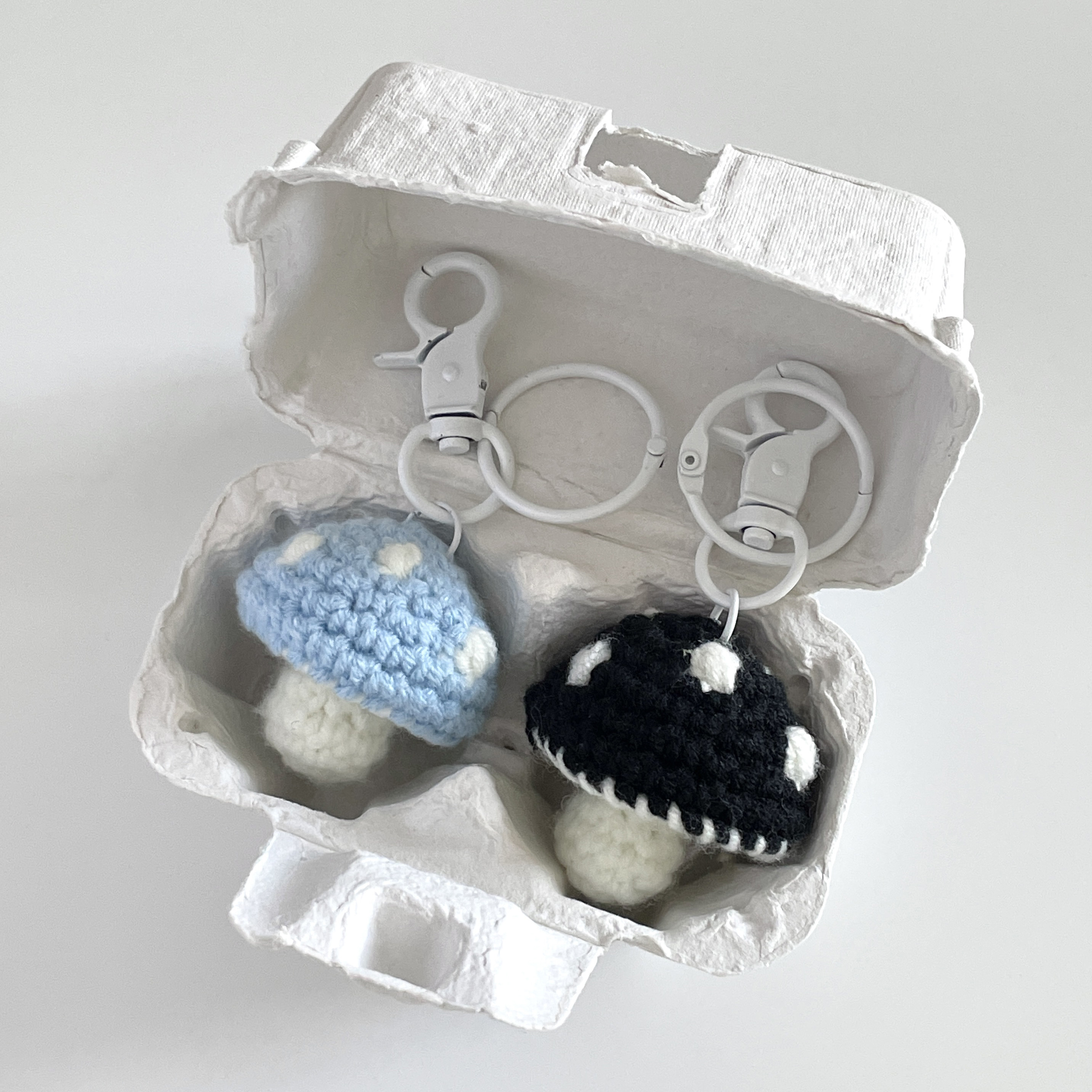 Minimalist Korean-style Crochet Mushroom Keychain Ornament