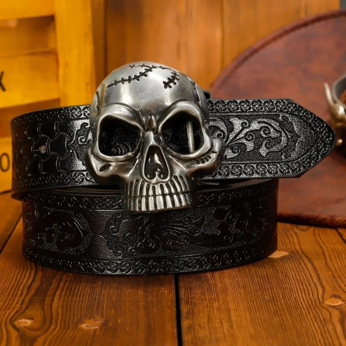 Unisex Simple Black PU Embossed Vintage Hollow Skull Belt For Men And Women