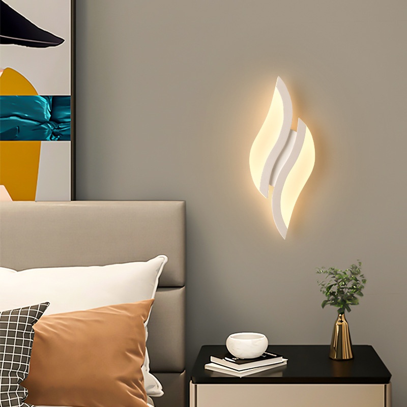 New Modern Minimalist Wall Lamp