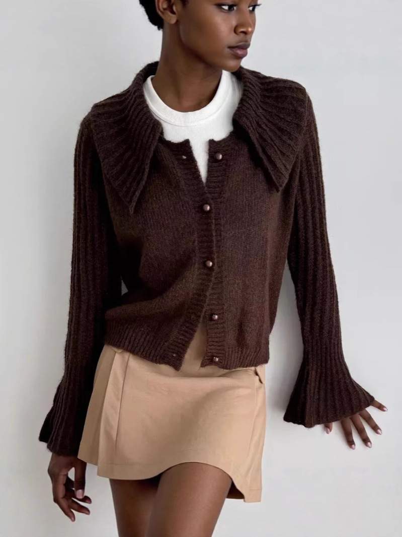 Vintage Peter Pan Collar Knit Cardigan with Flared Sleeves d828c466 d3a4 4296 b141 486b78b78e2d