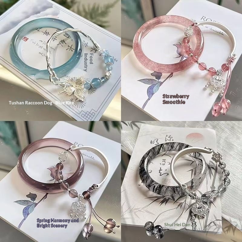 Ancient-style Cool And Understated Tassel Bracelet Featuring A Peace-lock Charm