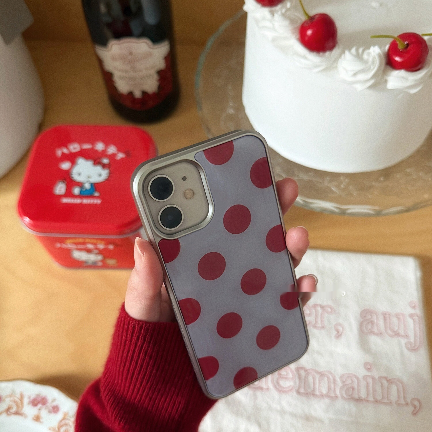 Premium Retro Polka-dot Phone Case With A Silver-plated Edge