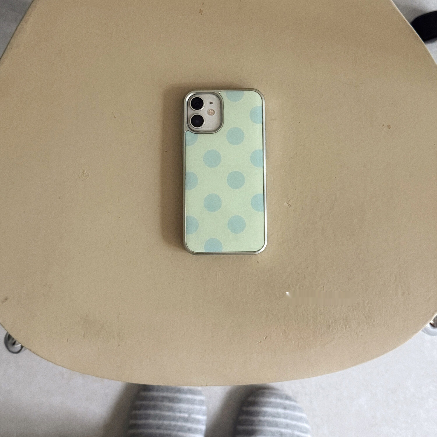 Premium Retro Polka-dot Phone Case With A Silver-plated Edge