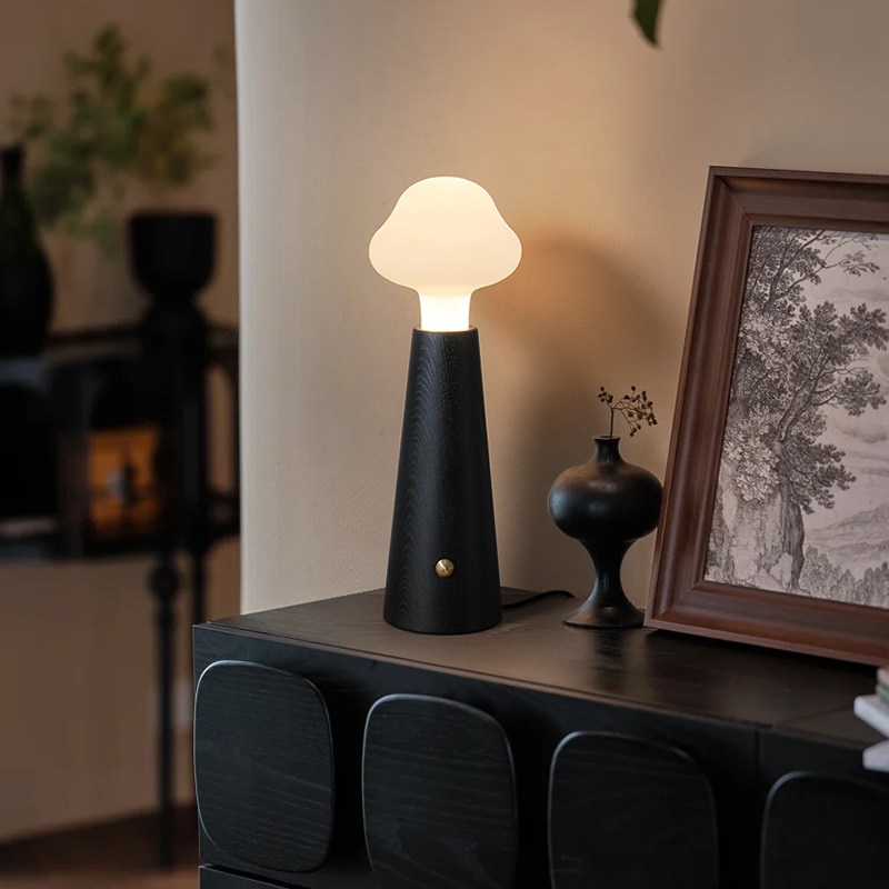 Minimalist Natural-wood-style Creative Solid-wood Table Lamp