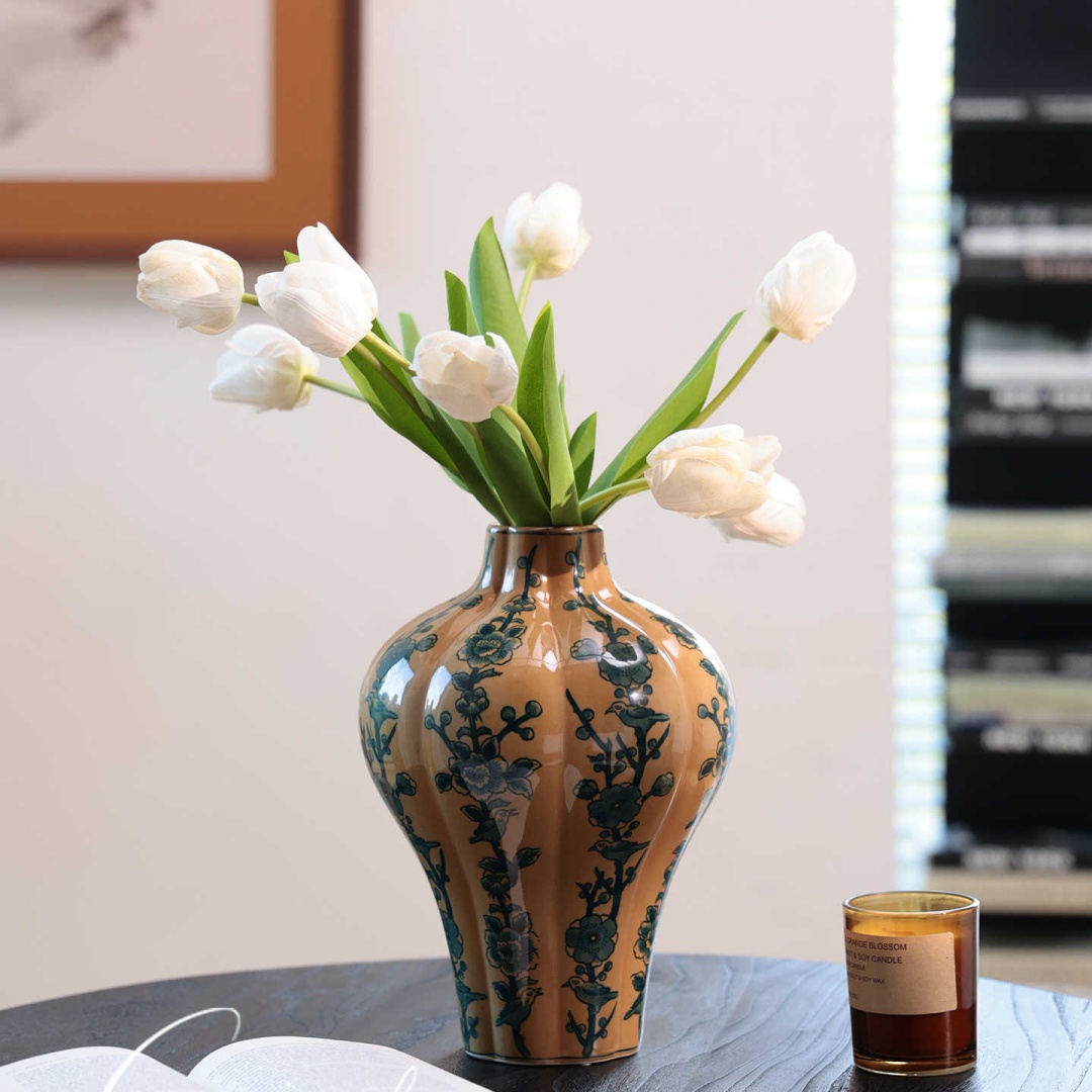 High-end Vintage-style Ceramic Flower Vase For Floral Arrangements