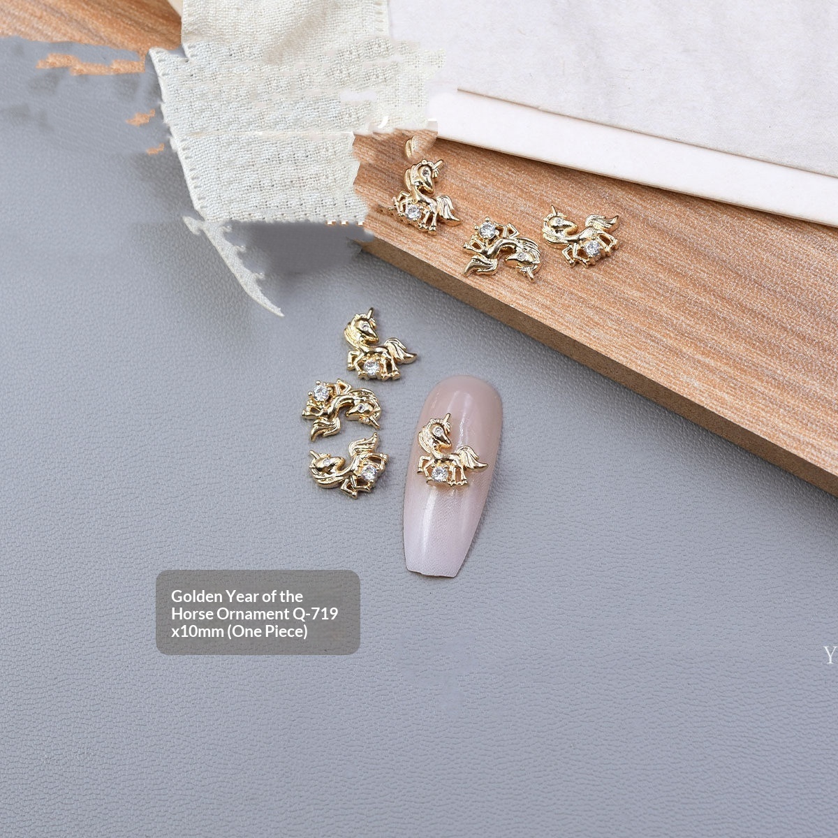Copper-inlaid Zircon Metal Nail Art Rhinestone Accessories - Image 1