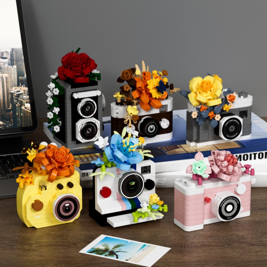 Puzzle Assembly Desktop Ornament