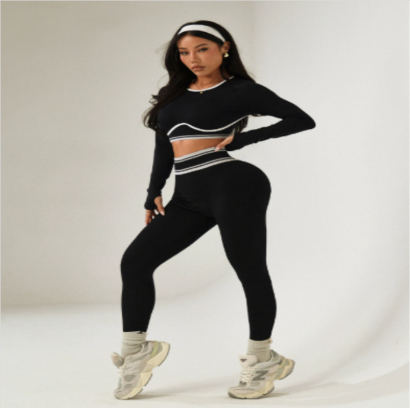 Womens AutumnWinter Crew-Neck Long-Sleeve Outdoor Sports Fitness And Yoga Set From Europe And The US