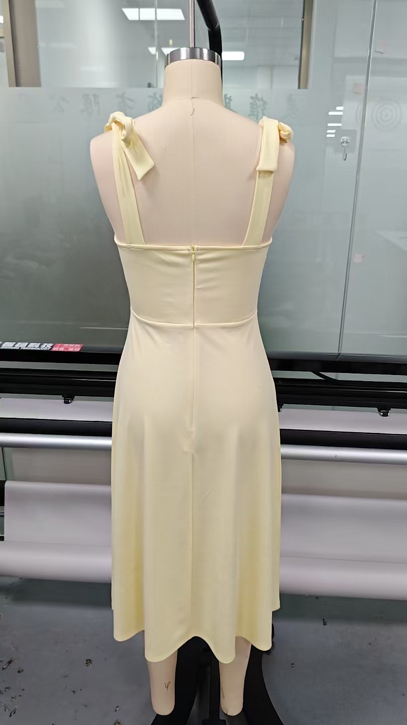 Buy Women's Clothing Online | Buy Trending Dresses for Women