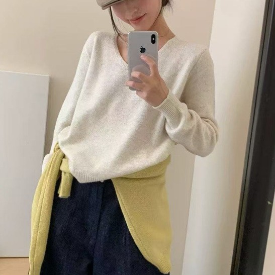 Versatile Slimming Long-sleeve Knit Top