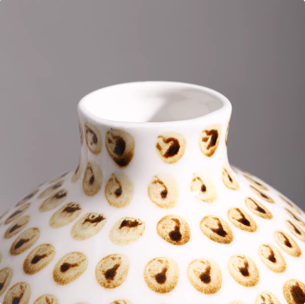 Handmade Polka-dot Sample Room Dining Area Entryway Countertop Personalized Flower Vase