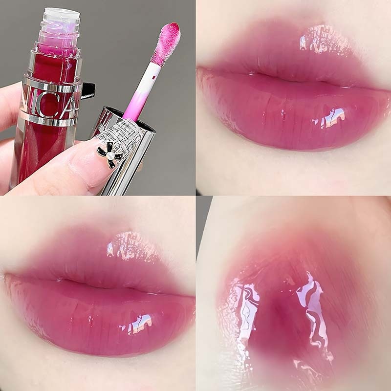 Moisturizing Radiant And Plumping Lip Gloss With A Dewy Mirror-like Finish