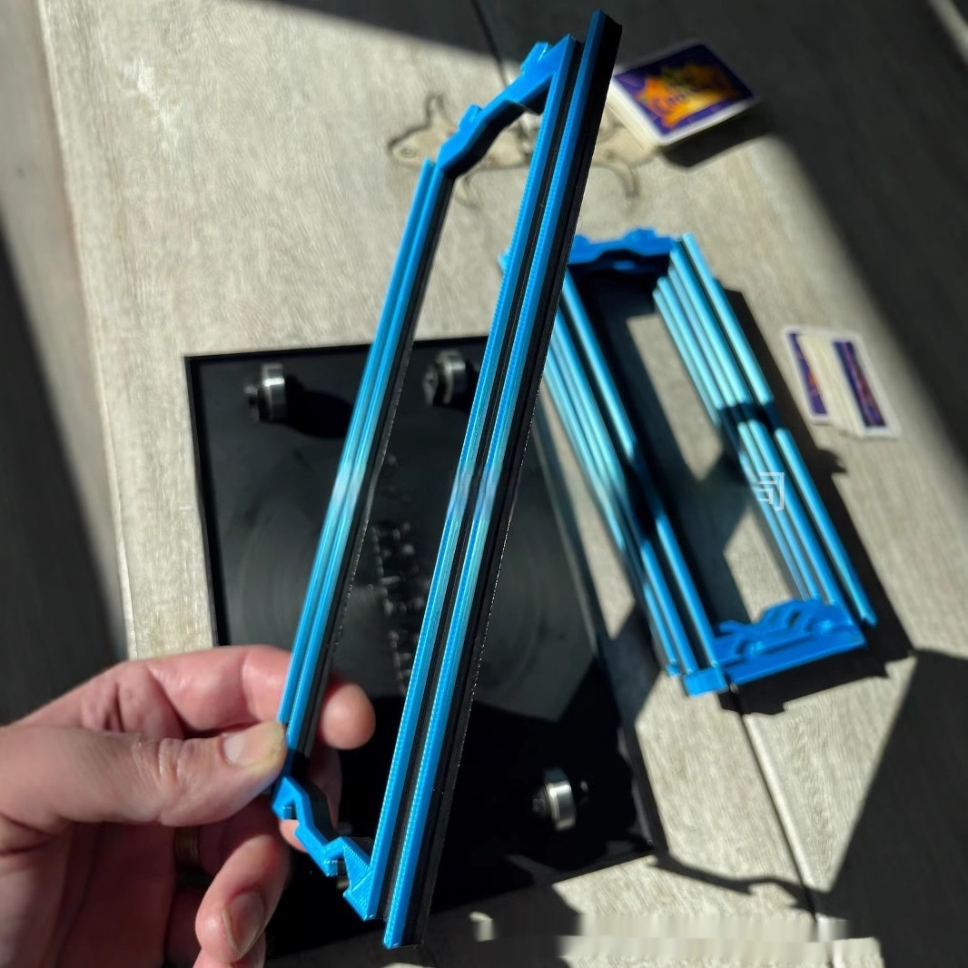 Multi-color Gradient Glider For Card Games