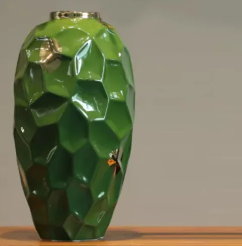 Modern Ceramic Vase Ornament for Creative Flower Arrangements