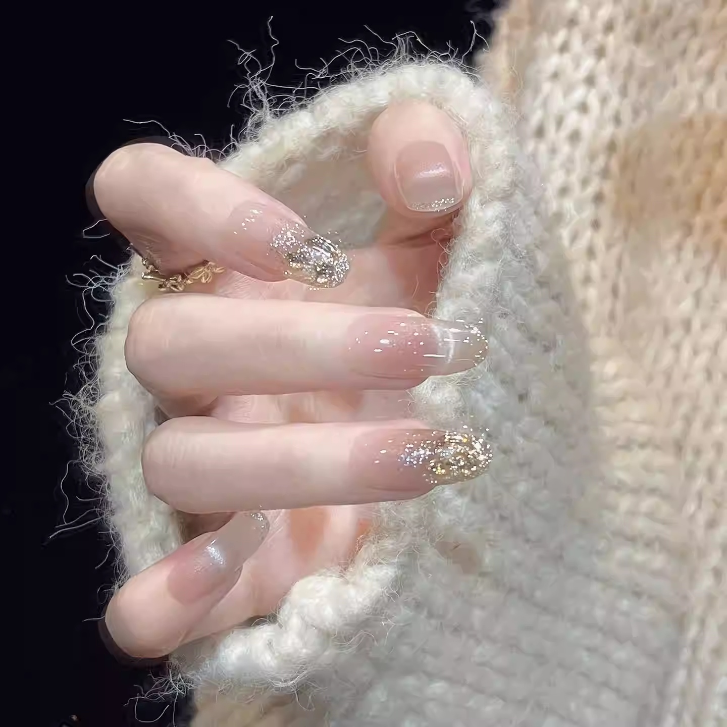 Nude Crescent Cat-eye Light Luxury Rhinestone Nude Tulle Gold Nail Polish