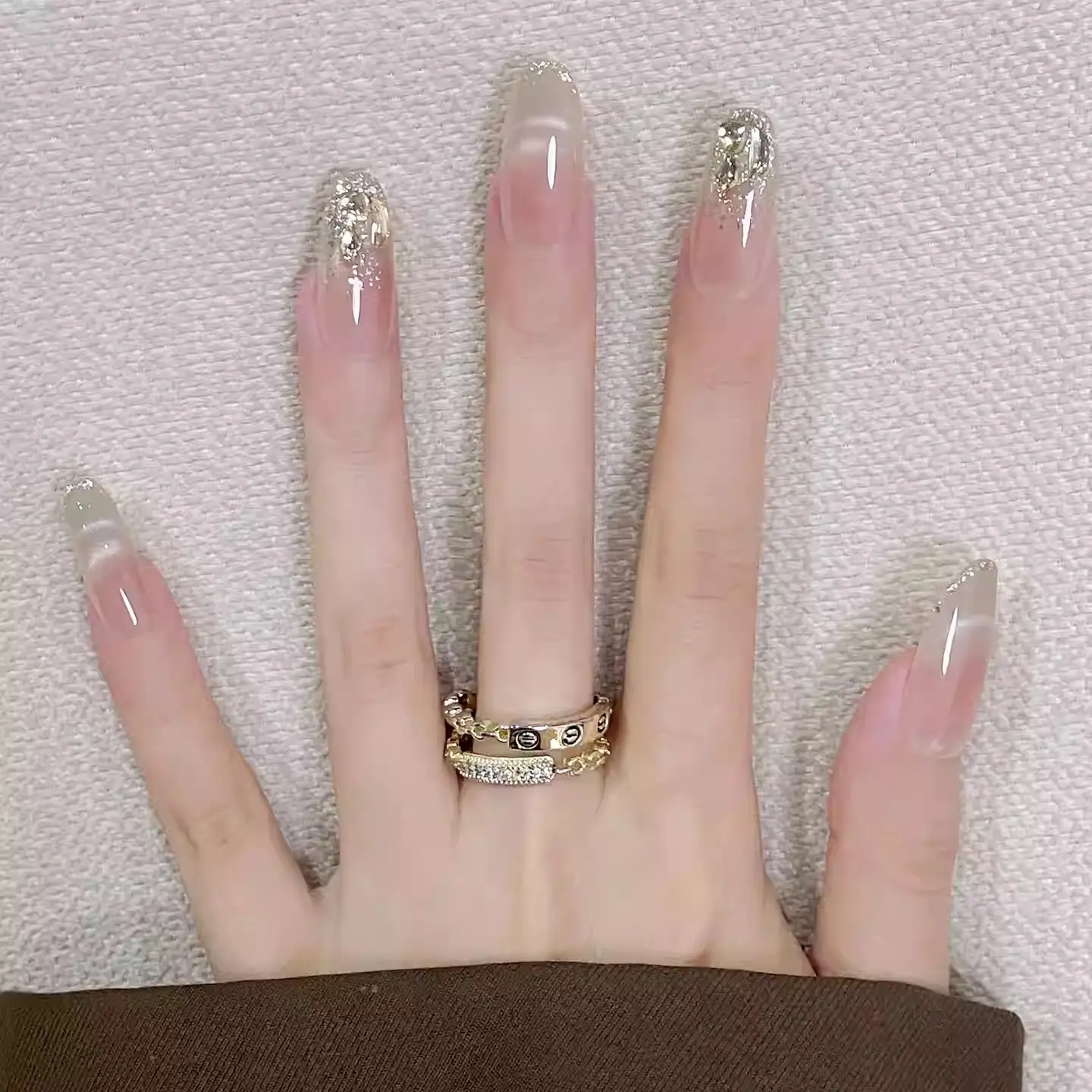 Nude Crescent Cat-eye Light Luxury Rhinestone Nude Tulle Gold Nail Polish